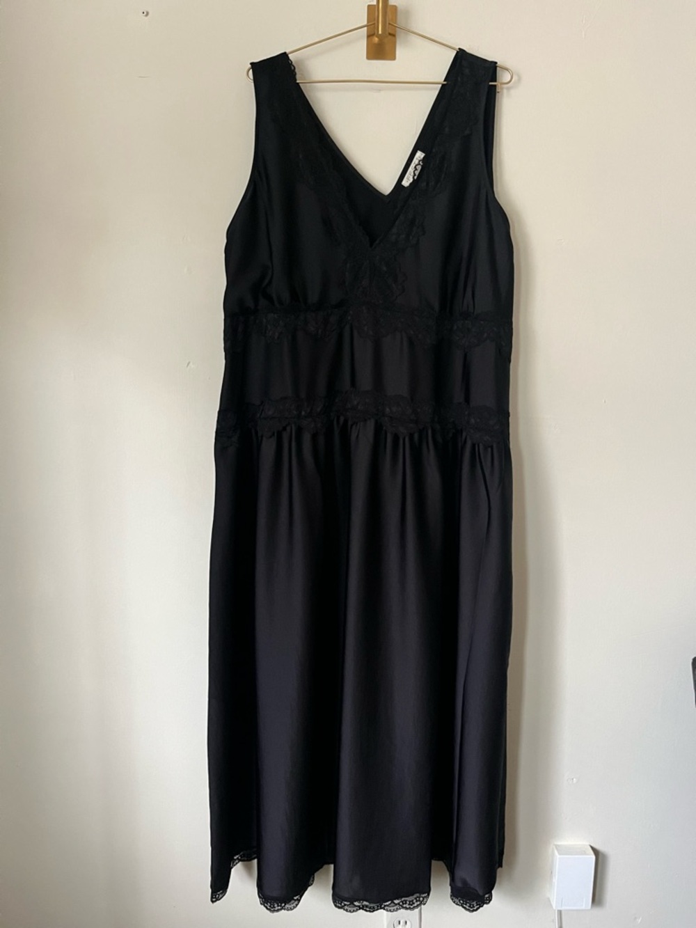 FESTI TORRID Festive Black Lace-Trim satin dark romantic party Neck Dress 2 plus